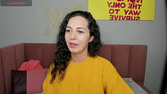 Linda Insatiable online show from 6, 3, 2025