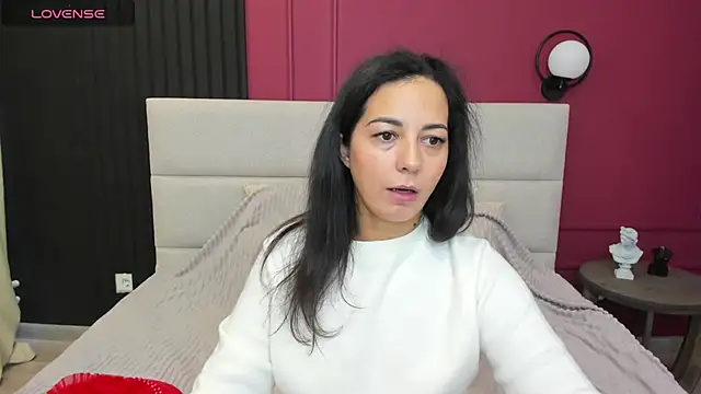 Linda Insatiable online show from 2, 10, 2025