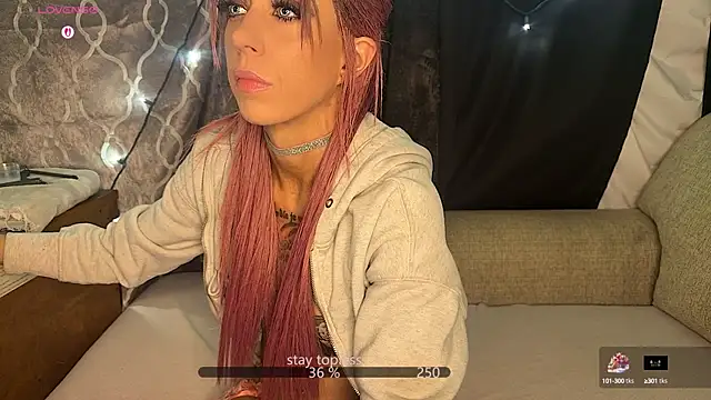 Snapshot of VeronicaRonnieTaylor chatting on 6, 10, 2025 VeronicaRonnieTaylor online show from 6, 10, 2025