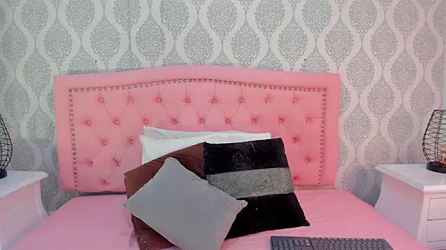 Snapshot of martina_rivera_ chatting on 2, 10, 2025 martina rivera online show from 2, 10, 2025