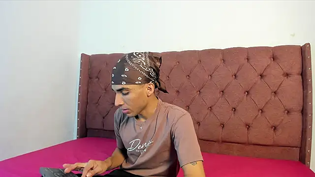 jony honey online show from 2, 12, 2025