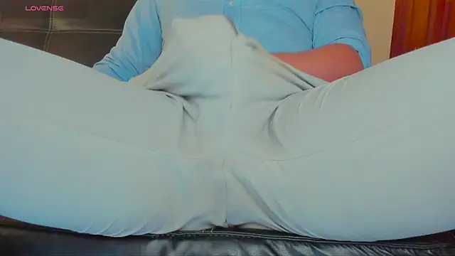 MrLonely02 online show from 13, 12, 2024