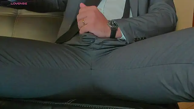 MrLonely02 online show from 12, 1, 2025