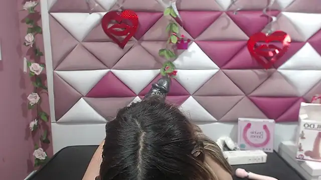 NahomiConnor  online show from 24, 2, 2025