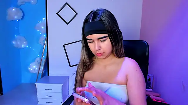 NahomiConnor  online show from 19, 9, 2025