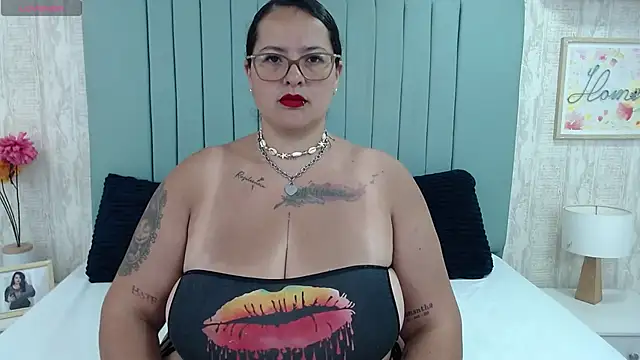 Snapshot of KarllaWalker chatting on 3, 2, 2025 KarllaWalker online show from 3, 2, 2025
