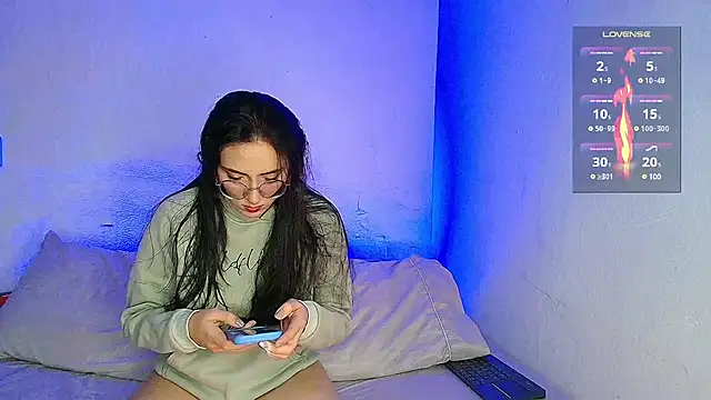 Snapshot of aron_wi chatting on 15, 12, 2024 aron wi online show from 15, 12, 2024