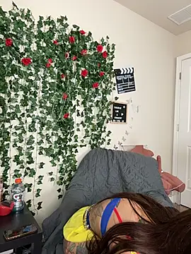 butterflybootyy online show from 1, 11, 2025