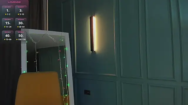 Snapshot of Chloe_Vixen chatting on 15, 12, 2024 Chloe Vixen online show from 15, 12, 2024