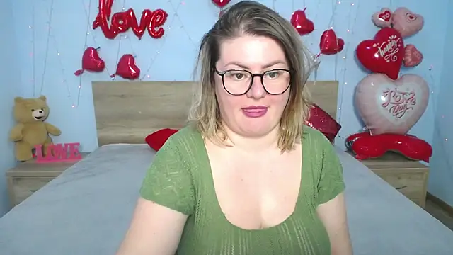 ZannaDreil online show from 2, 3, 2025