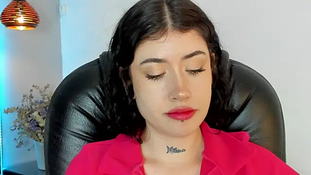 melody suarez online show from 9, 1, 2025