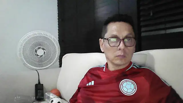 Snapshot of MarcusKelvin chatting on 9, 10, 2025 MarcusKelvin online show from 9, 10, 2025