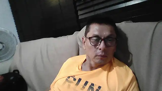 Snapshot of MarcusKelvin chatting on 11, 10, 2025 MarcusKelvin online show from 11, 10, 2025