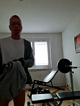 Snapshot of Maiki82 chatting on 11, 3, 2025 Maiki82 online show from 11, 3, 2025