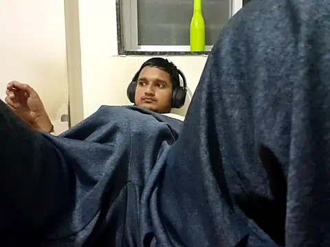 Jonrobinso online show from 2, 12, 2025