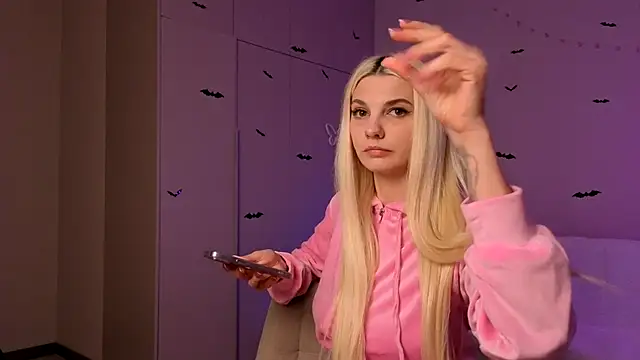 LoveLuna  online show from 16, 10, 2025