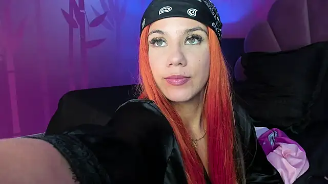 Snapshot of MelaniieRoux chatting on 22, 3, 2025 MelaniieRoux online show from 22, 3, 2025