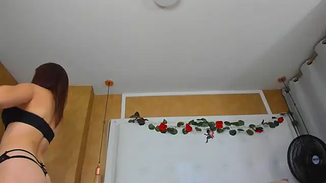  evamilf  online show from 11, 4, 2026