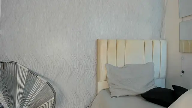Snapshot of miranda_villa chatting on 23, 2, 2025 miranda villa online show from 23, 2, 2025