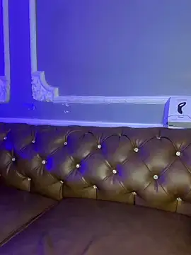 AaronCruz  online show from 7, 3, 2025