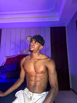 AaronCruz  online show from 26, 11, 2025