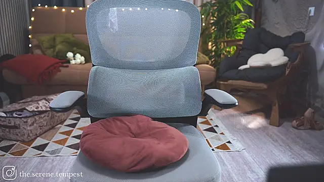 Feral Berrry  online show from 11, 11, 2025