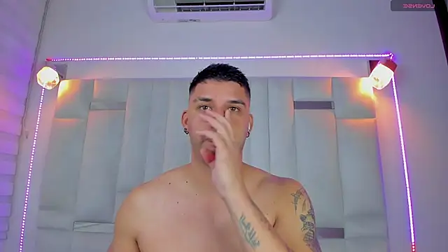 Jacoob19  online show from 1, 3, 2025