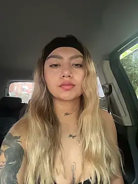 amanda-medrano1 online show from 26, 3, 2026