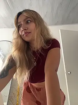 amanda-medrano1 online show from 6, 4, 2026