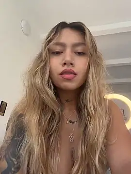 Snapshot of amanda-medrano1 chatting on 28, 5, 2026 amanda-medrano1 online show from 28, 5, 2026