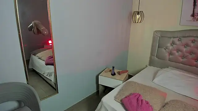 escarleth   online show from 13, 11, 2025