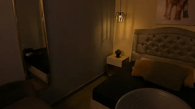 escarleth   online show from 20, 11, 2025