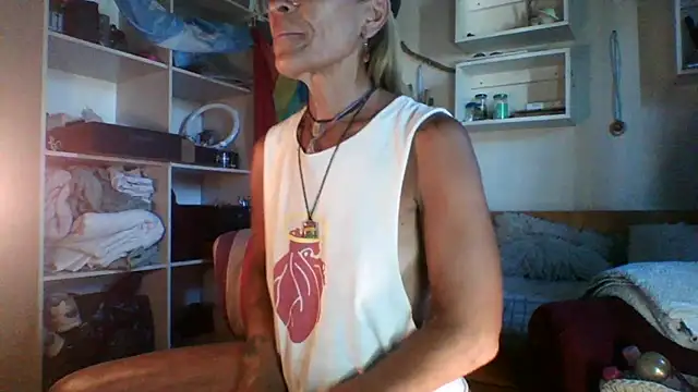 Snapshot of sabinytahot chatting on 17, 12, 2024 sabinytahot online show from 17, 12, 2024