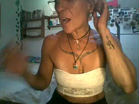 Snapshot of sabinytahot chatting on 11, 1, 2025 sabinytahot online show from 11, 1, 2025