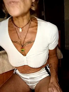 Snapshot of sabinytahot chatting on 19, 2, 2025 sabinytahot online show from 19, 2, 2025