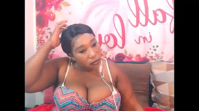 Snapshot of SexcGals chatting on 25, 1, 2025 SexcGals online show from 25, 1, 2025