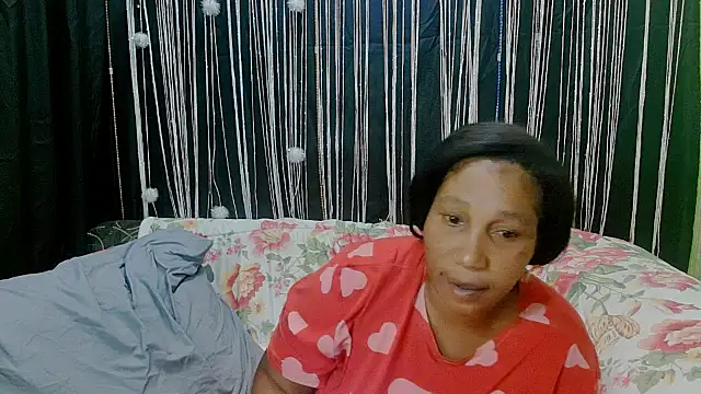 Snapshot of SexcGals chatting on 6, 11, 2025 SexcGals online show from 6, 11, 2025