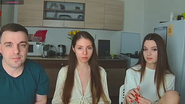 fcjuicy pussy online show from 10, 3, 2025