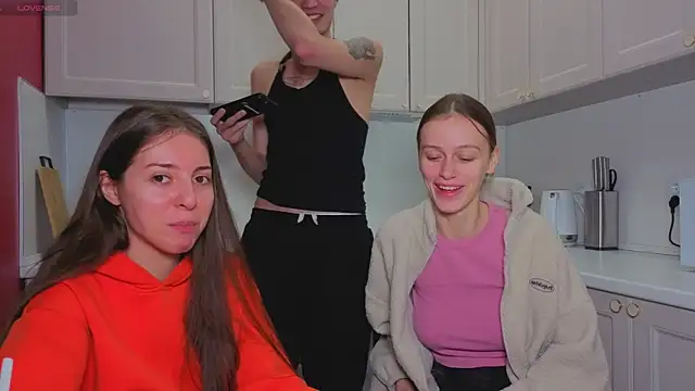 fcjuicy pussy online show from 1, 12, 2025