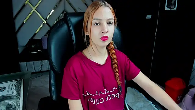 Paris Petit online show from 14, 4, 2026