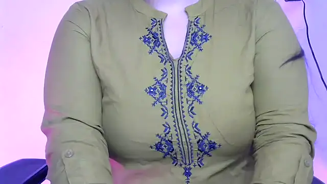 Snapshot of Cute-Ayesha chatting on 12, 9, 2025 Cute-Ayesha online show from 12, 9, 2025