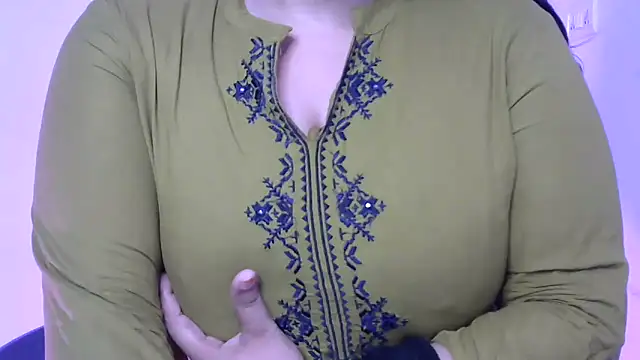 Snapshot of Cute-Ayesha chatting on 27, 9, 2025 Cute-Ayesha online show from 27, 9, 2025