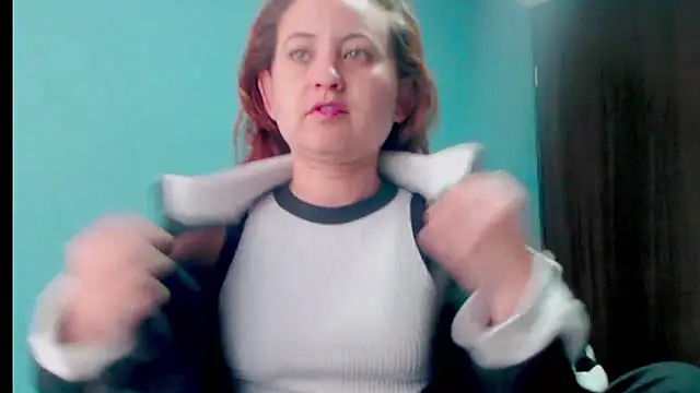 zoe jones3 online show from 21, 2, 2025