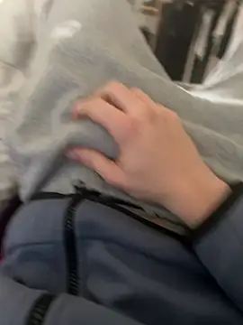 pignoufe online show from 8, 4, 2026