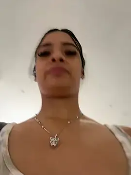 Snapshot of Laura_fernandezII chatting on 4, 1, 2025 Laura fernandezII online show from 4, 1, 2025