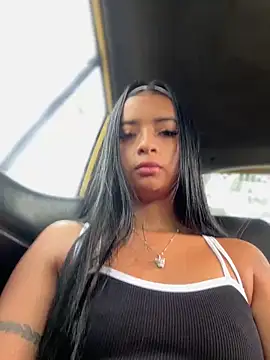 Snapshot of Laura_fernandezII chatting on 6, 1, 2025 Laura fernandezII online show from 6, 1, 2025