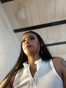 Snapshot of Laura_fernandezII chatting on 4, 2, 2025 Laura fernandezII online show from 4, 2, 2025