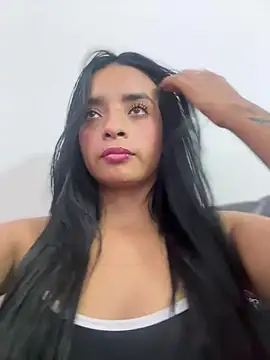 Snapshot of Laura_fernandezII chatting on 17, 3, 2025 Laura fernandezII online show from 17, 3, 2025