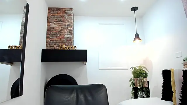 LenaRuiz  online show from 9, 1, 2025