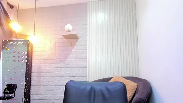 LenaRuiz  online show from 10, 1, 2025